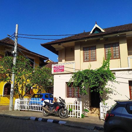 Sundance Beach Villa Kochi Exterior photo